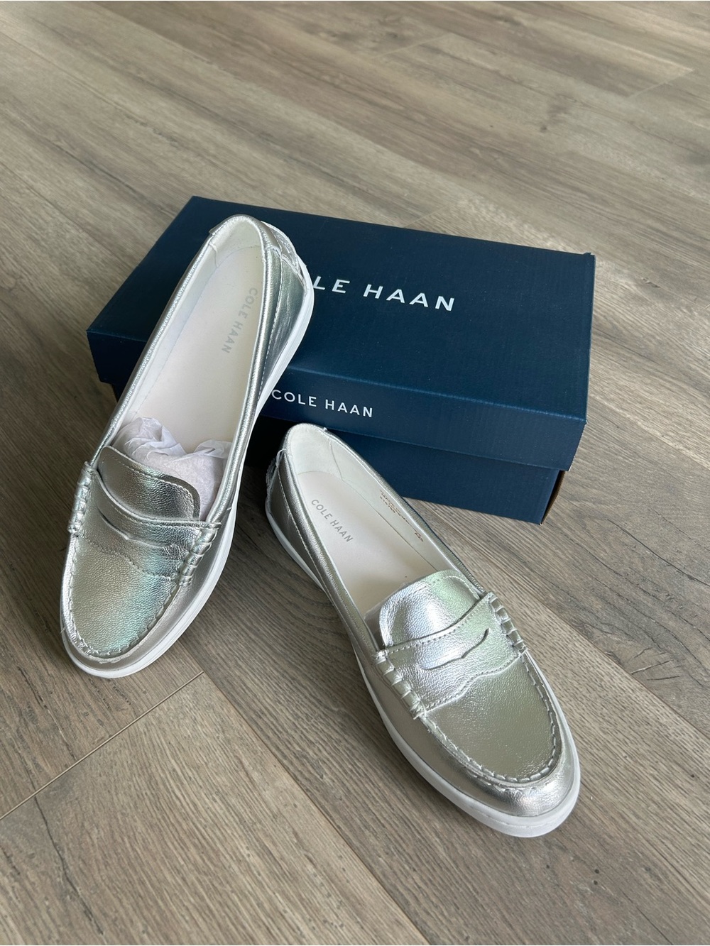 Cole Haan nantucket  penny loafer in silver metallic for Women size 9